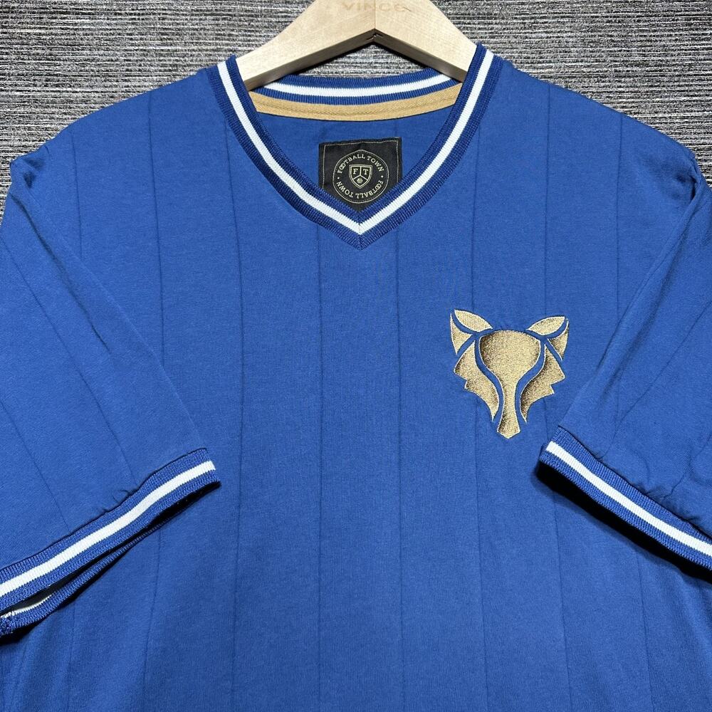 The Fox Footballtown Shirt Men's 2XL Blue Short Sleeve V Neck Leicester City